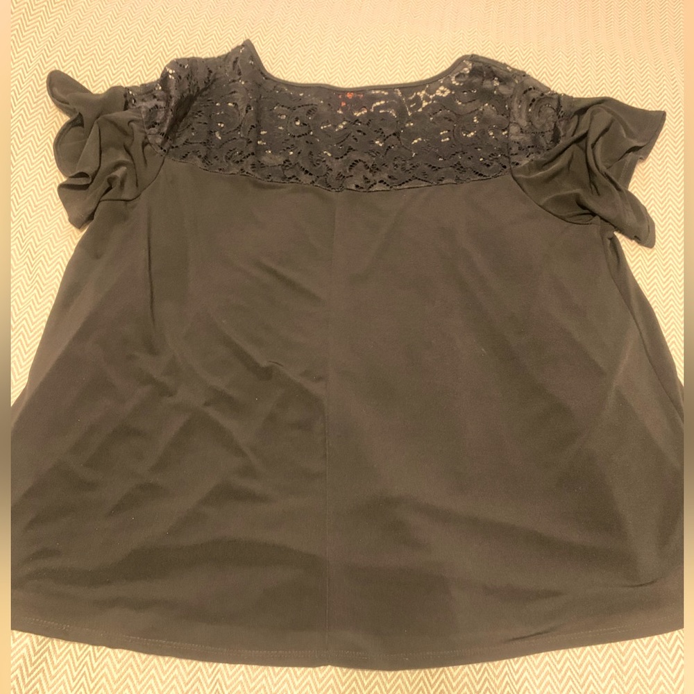 AMANA black top with lace illusion neckline. Flutter sleeves. Size 3x.
